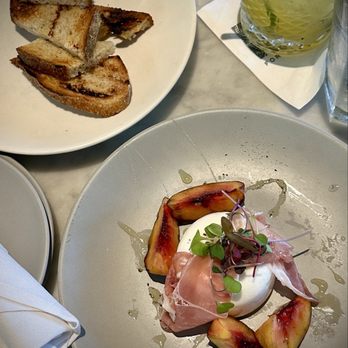 Four Palms - Wine Bars Near Me - Sacramento, California Four Palms - Wine Bars Near Me - Sacramento, California