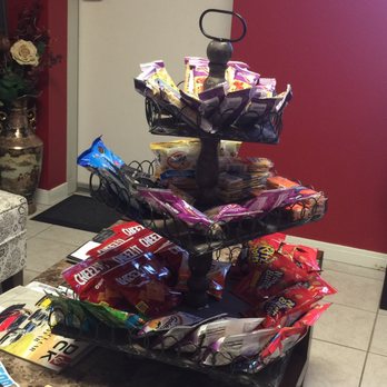 RoyZ Window Tint - Free snacks while you wait, great touch. - Auto Customization Near Me - Cypress, Texas