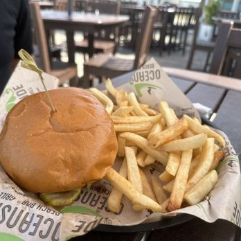 Oceanside Beach Bar and Grill - American burger - Breakfast & Brunch Near Me - Ormond Beach, Florida