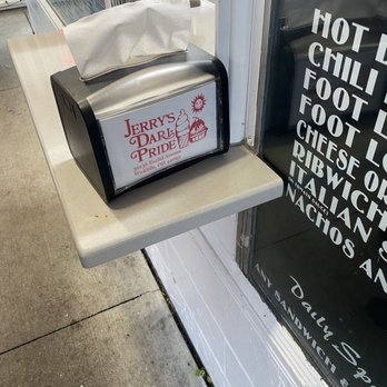 Jerry's Dari Pride - a hot dog box on a shelf - Ice Cream & Frozen Yogurt Near Me - Wickliffe, Ohio