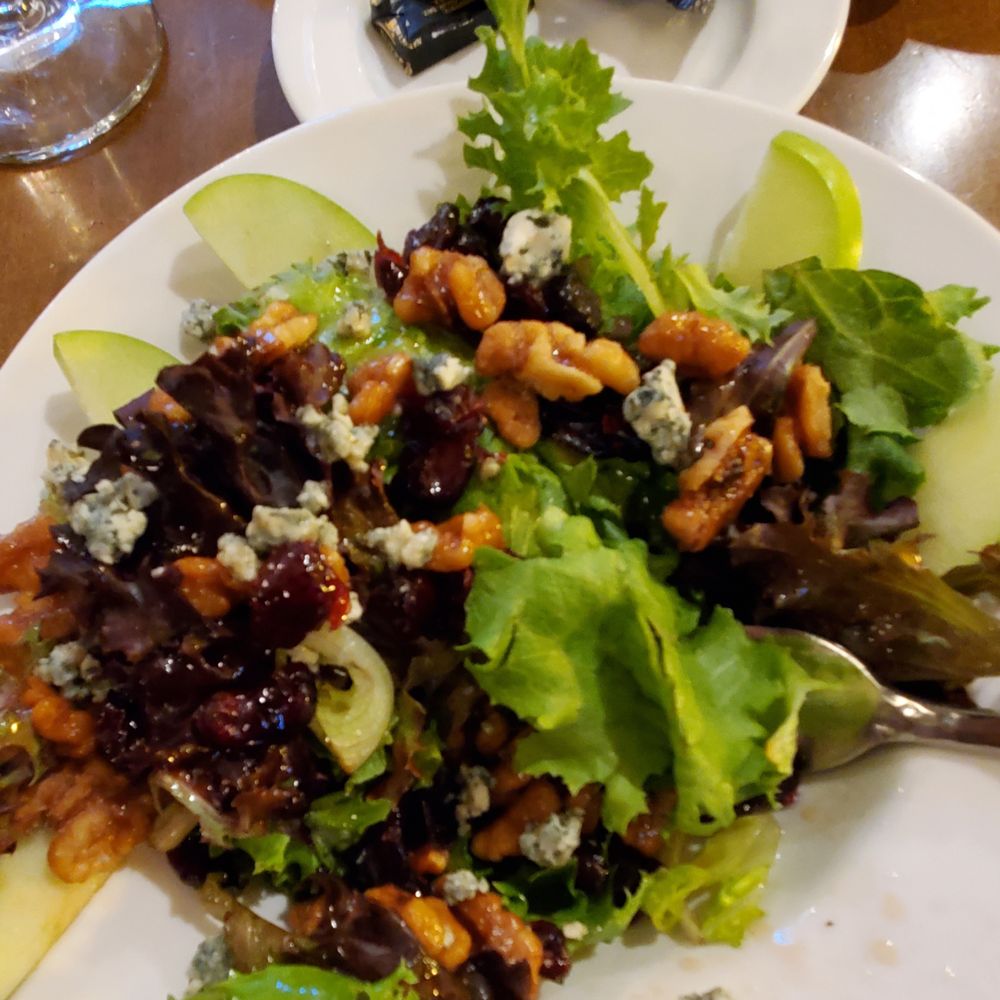 Catamount Restaurant - Thanksgiving dinner salad - American Near Me - Mount Tremper, New York