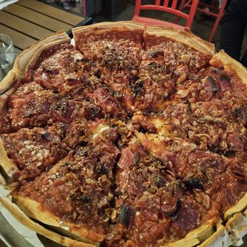 Giordano's - Pizza Near Me - Rosemont, Illinois