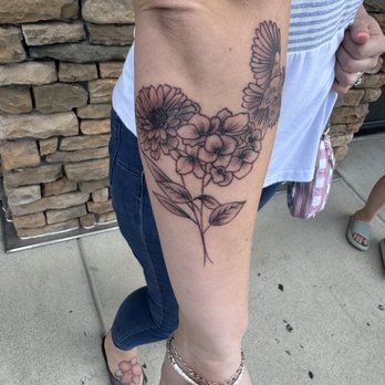 Old Dog Tattoo - Tattoo Near Me - York, Pennsylvania Old Dog Tattoo - Tattoo Near Me - York, Pennsylvania