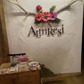 Almresi Vail - Cute entrance! - German Near Me - Vail, Colorado