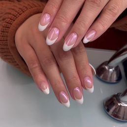 French manicure with pink chrome (structured gel) French manicure with pink chrome (structured gel)
