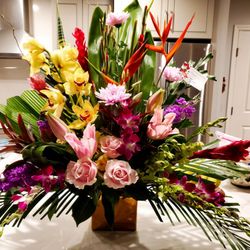 Gorgeous Hawaiian Valentine arrangement!