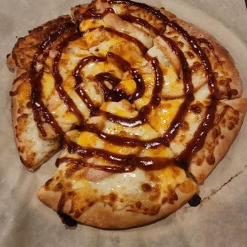 Venice Kitchen - BBQ Chicken Pizza - Pizza Near Me - Memphis, Tennessee