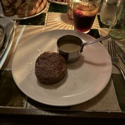 8oz Center Cut Black Angus Filet Mignon (Greater Omaha) w/ Green Peppercorn sauce