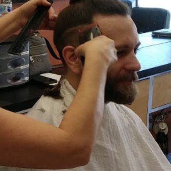 Don's Cutting Edge - By Brenda - Barbers Near Me - Santa Monica, California Don's Cutting Edge - By Brenda - Barbers Near Me - Santa Monica, California