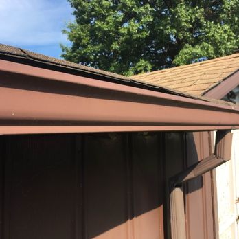 Roswell Gutter Cleaning & Installation - This is the gutter I was told was rotten and rusted that needed to be replace so that is why they didn't fix and just left. - Gutter Services Near Me