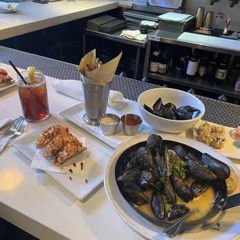 East Coast Provisions - Happy hour - Sushi Bars Near Me - Richmond, Virginia