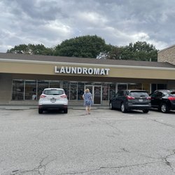 Telegraph Laundry - Outside, in the strip mall