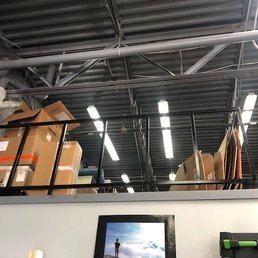 Safety gate in warehouse