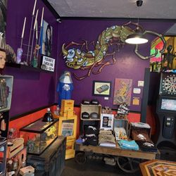 Dream Lab - Gift area - t-shirts, books & more