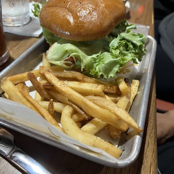 44 & King - Cheeseburger - Pubs Near Me - Myrtle Beach, South Carolina 44 & King - Cheeseburger - Pubs Near Me - Myrtle Beach, South Carolina