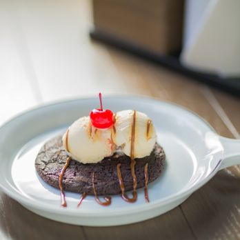 Burger Haaus - Sin duda uno de los mejores postres que eh probado, el restaurante muy agradable, con buena musica, buen servicio, un muy buen lugar parair - Burgers Near Me - Ciudad de México, DIF Burger Haaus - Sin duda uno de los mejores postres que eh probado, el restaurante muy agradable, con buena musica, buen servicio, un muy buen lugar parair - Burgers Near Me - Ciudad de México, DIF