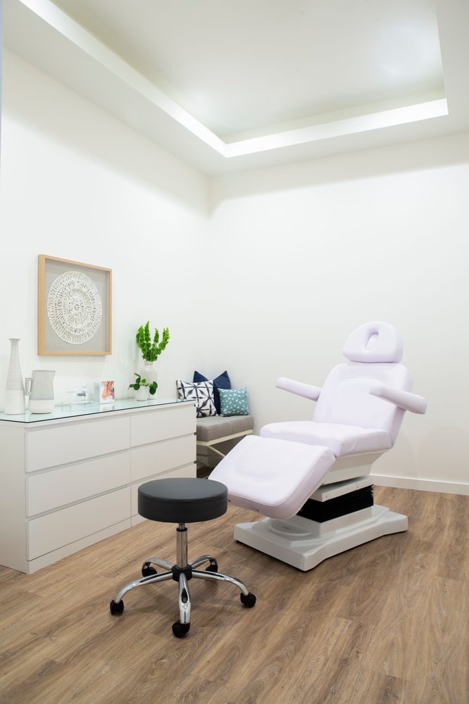 BAREFOOT MEDICAL SPA Updated August 2024 13 Photos 72 Portsmouth