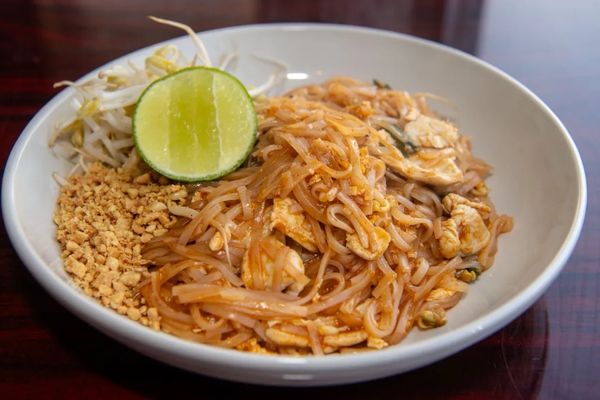 Bee Thai Kitchen by null