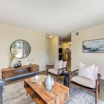 Silverstone Apartments - Model Living Room - Apartments Near Me - Davis, California
