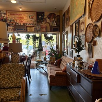 The Owl's Attic - Used, Vintage & Consignment Near Me - Orlando, Florida The Owl's Attic - Used, Vintage & Consignment Near Me - Orlando, Florida