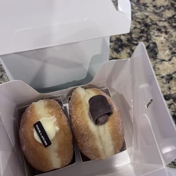 Tous Les Jours - Vanilla and chocolate donuts - Bakeries Near Me - Henderson, Nevada