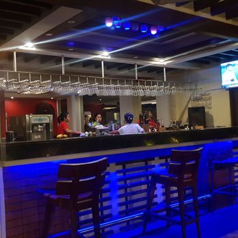 Sheridan Resort And Spa - The bar - Hotels Near Me - Sabang, PLW