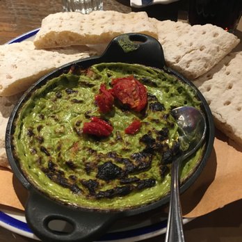 Scaddabush - spinach & artichoke dip w/ gluten-free bread - Italian Near Me - Oakville, Ontario