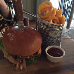 The Ship Inn - Pork burger