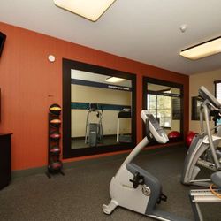 Hampton Inn & Suites San Francisco-Burlingame-Airport South - Health club fitness center gym
