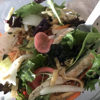 Chinollo - Mama Chong Chinese Salad - New American Near Me - Carson, California