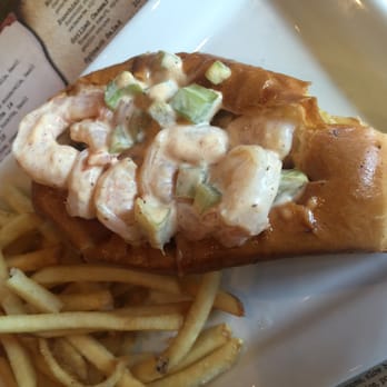 Cinder Bar - New England shrimp roll was room temperature, I love the fries here - Bars Near Me - Clarksboro, New Jersey