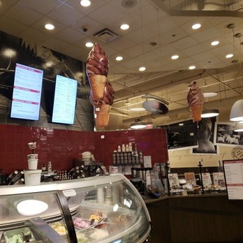 Mariano's - West Loop - 1st floor coffee and gelato bar! - Grocery Near Me - Chicago, Illinois