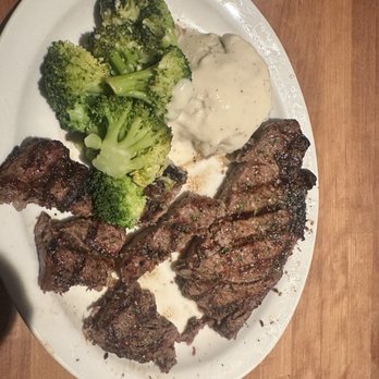 Cheddar's Scratch Kitchen - 14 oz. Ribeye - American Near Me - Oklahoma City, Oklahoma