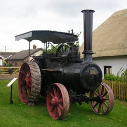 The Village Church Farm - Traction engine no 7297 8nhp "bob"