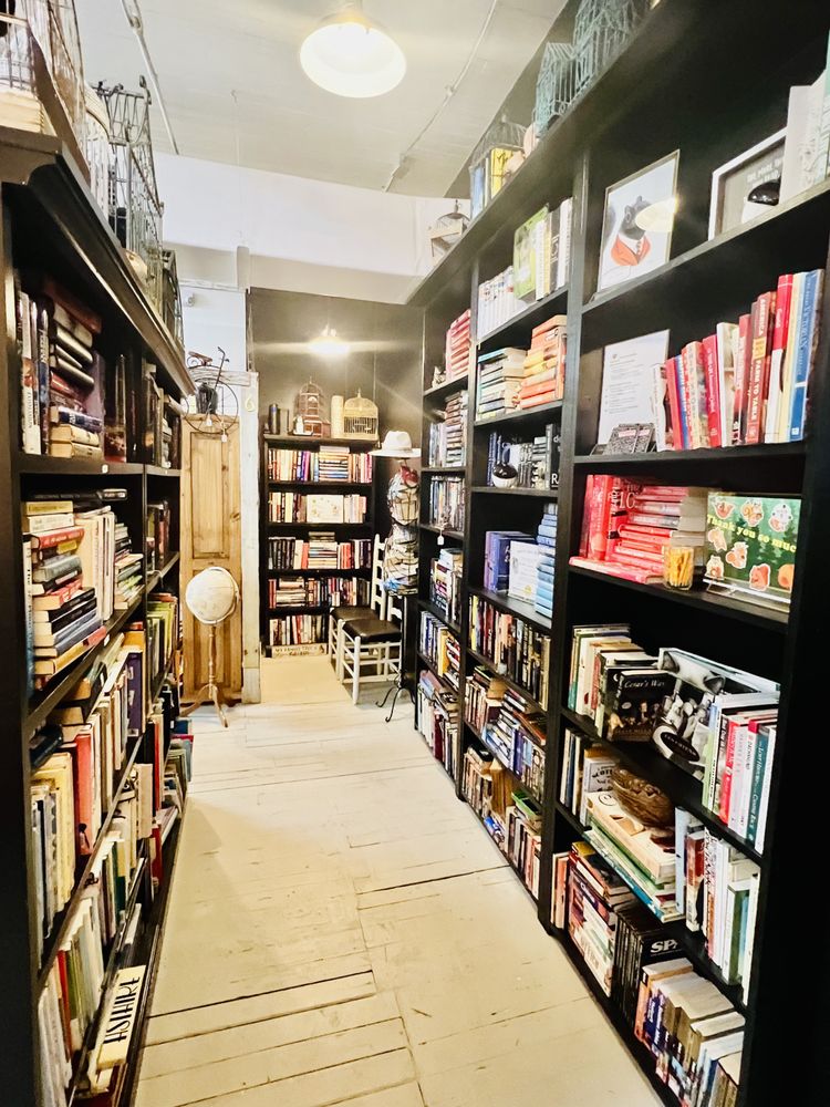 The Black Squirrel Bookstore Image