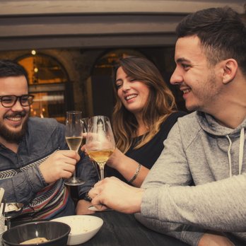 Les Doux Secrets d'Hélène - Wine Bars Near Me - Bordeaux, 33 Les Doux Secrets d'Hélène - Wine Bars Near Me - Bordeaux, 33