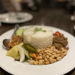 Restoran Malaysia - Nasi Lemak Melaka ($18.5)