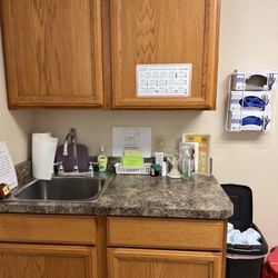A to Z Dermatology - Exam room equipment