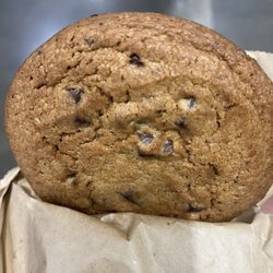 Chocolate chip cookie