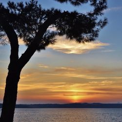 Lago di Bracciano - Mellow Monday evening about 45 minutes north and west of Rome, Italy.