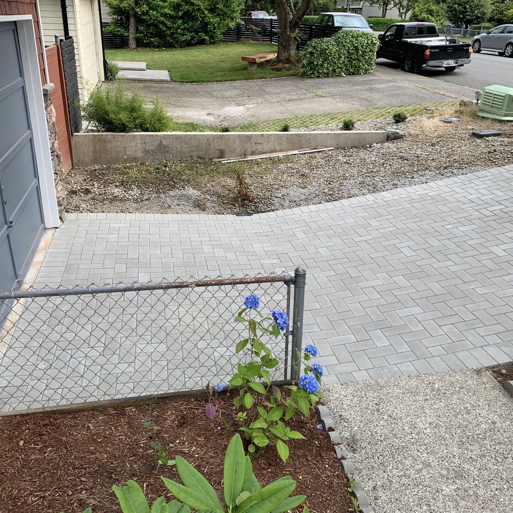 Seattle Eastside Pavers - Complete view 1 - Masonry/Concrete Near Me