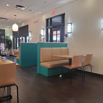 Christopher's Kitchen - Inside dining - Vegan Near Me - Palm Beach Gardens, Florida