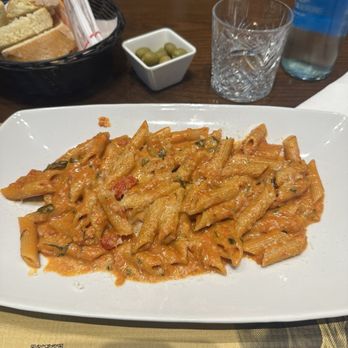 Da Oscar - Penne allá Oscar (vodka penne) - Barbeque Near Me - Milan, Michigan