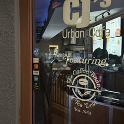 CJ's Urban Cafe - 6:40 Friday evening.