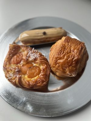 Le Petit Four Bakery by null