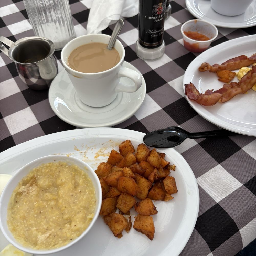 Royd’s - Breakfast Side of Grits - Cuban Near Me - Miami, Florida Royd’s - Breakfast Side of Grits - Cuban Near Me - Miami, Florida