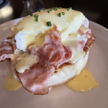 Hudson And Essex - Brunch menu: Classic Benedict - American Near Me - Mansfield, Ohio Hudson And Essex - Brunch menu: Classic Benedict - American Near Me - Mansfield, Ohio