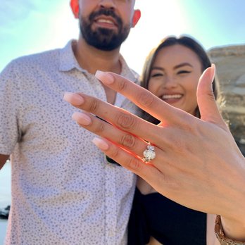 Golden String - Jewelry Near Me - Los Angeles, California Golden String - Jewelry Near Me - Los Angeles, California