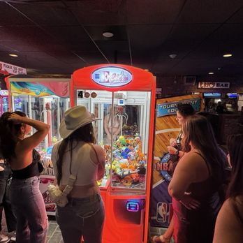 Downstairs At Eric’s - Arcade - Arcades Near Me - Breckenridge, Colorado