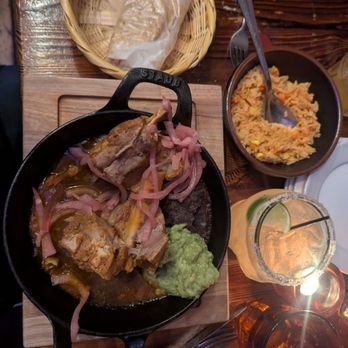 La Dama - Pork Pibil - Mexican Near Me - Milwaukee, Wisconsin
